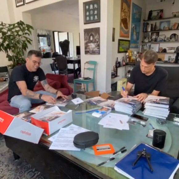 Tony Hawk & Steve-O Autographed 8 x 10 Photo - Picture 4 of 10